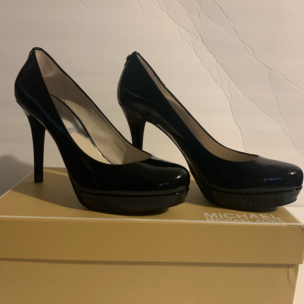 Mk Platform Pumps - image 3